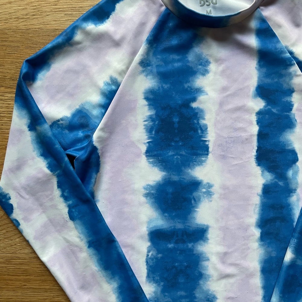 DSG Tie-Dye Rashguard - Picture 2 of 4